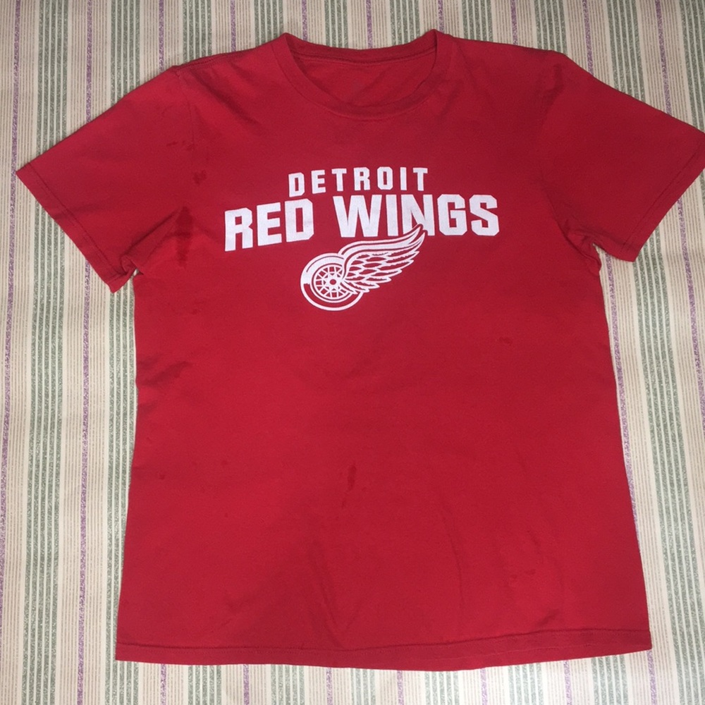 Detroit Red Wings shirt